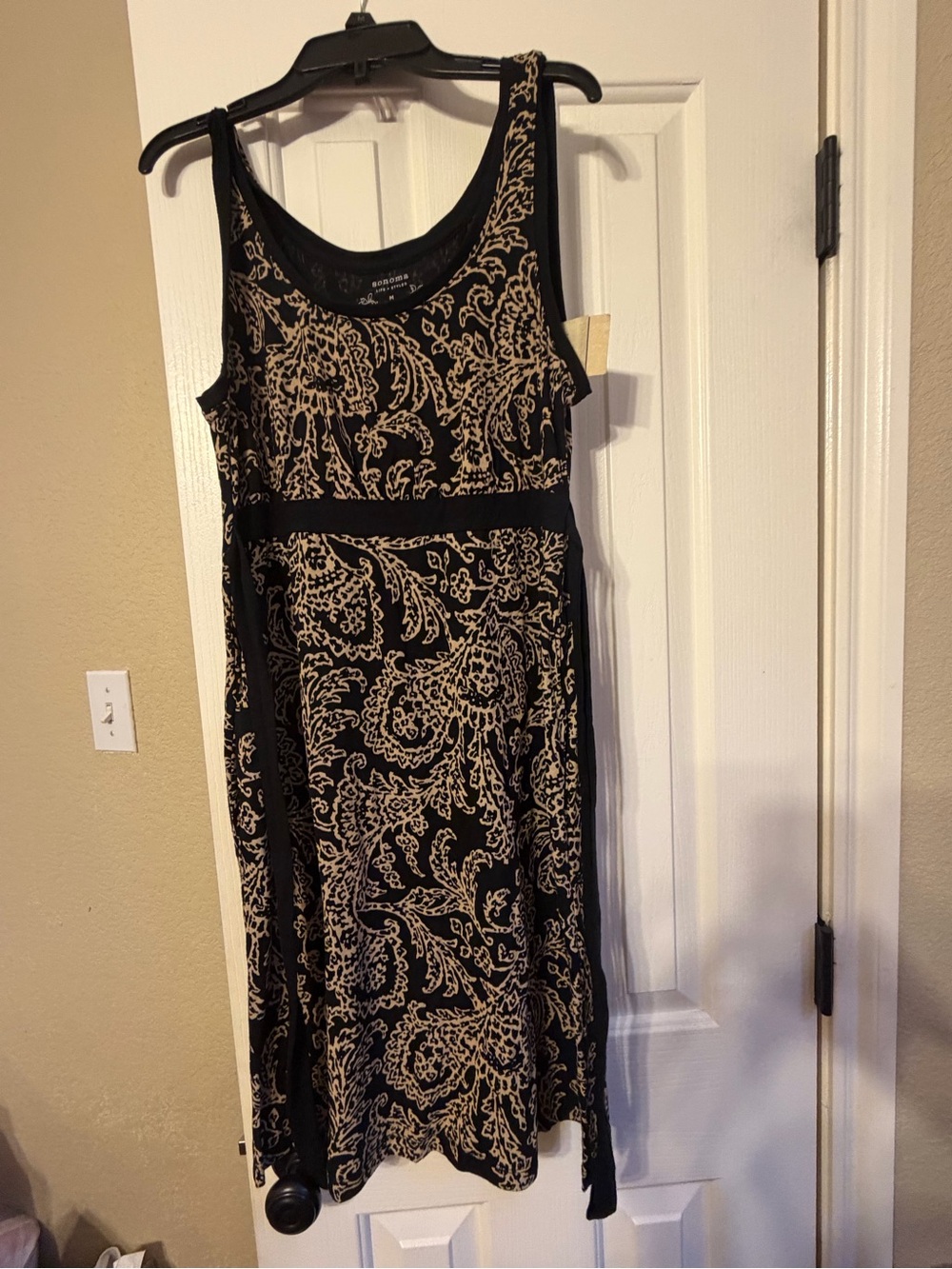 Womens Sonoma sleeveless Black Dress with Beige Paisley Print